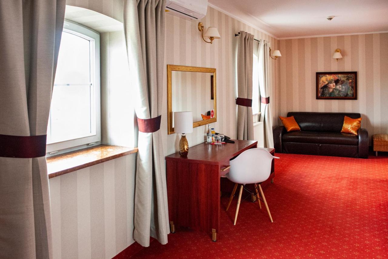 Hotel Spichlerz Lubawa 外观 照片